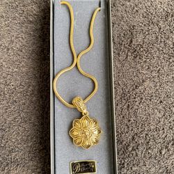 Bellissima Choice Gold Tone Chain W/ Flower Pedant.