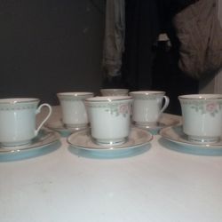 Vintage 6 Setting Coffee And Plate Set