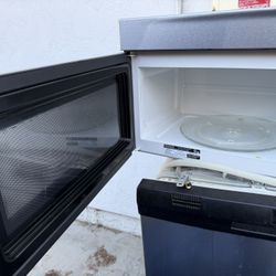 Frigidaire Microwave 