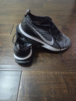 Black Nike Flyknit Size 11 shoes