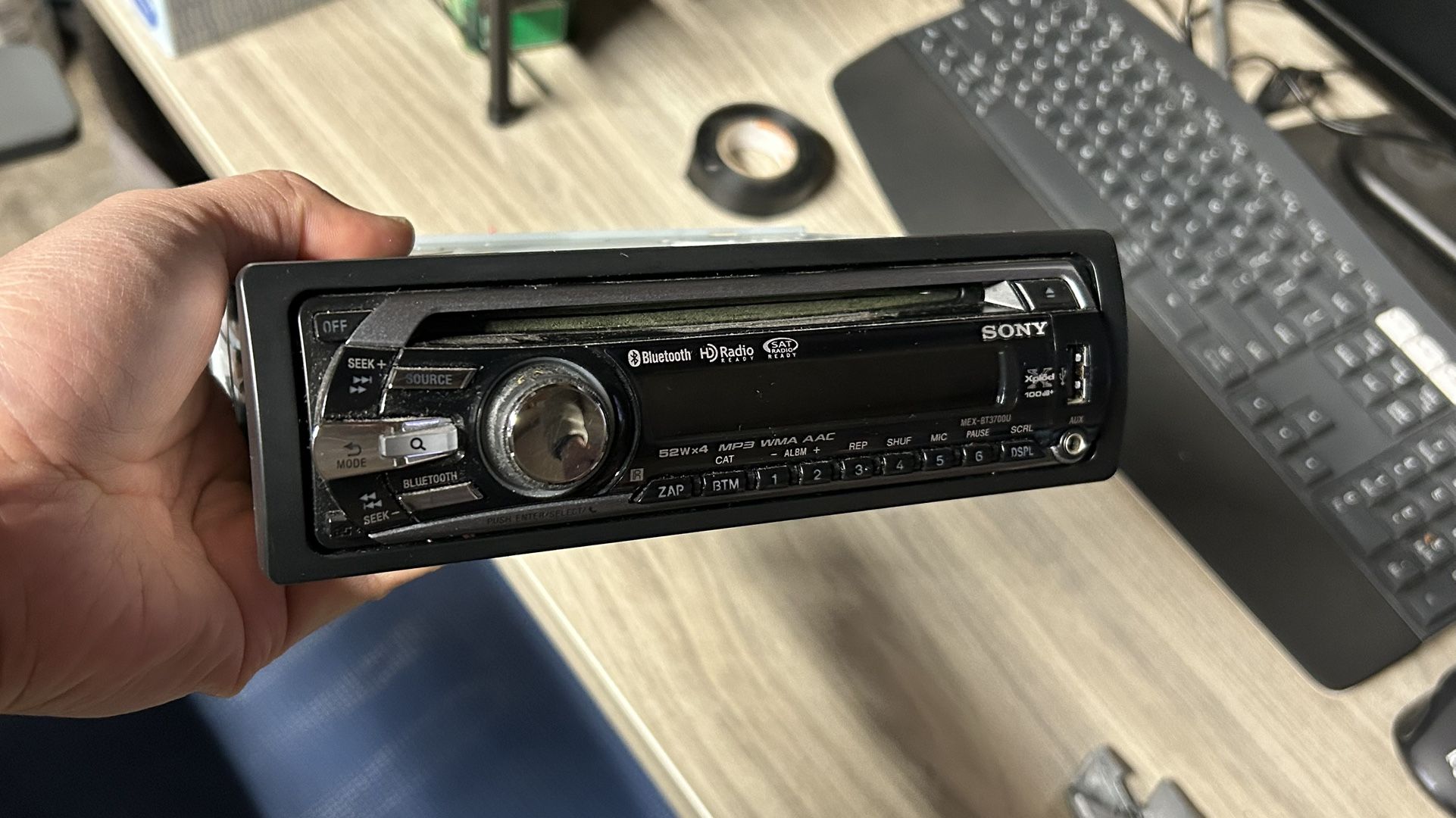 Sony Car Stereo - Single DIN (Bluetooth) and USB Port