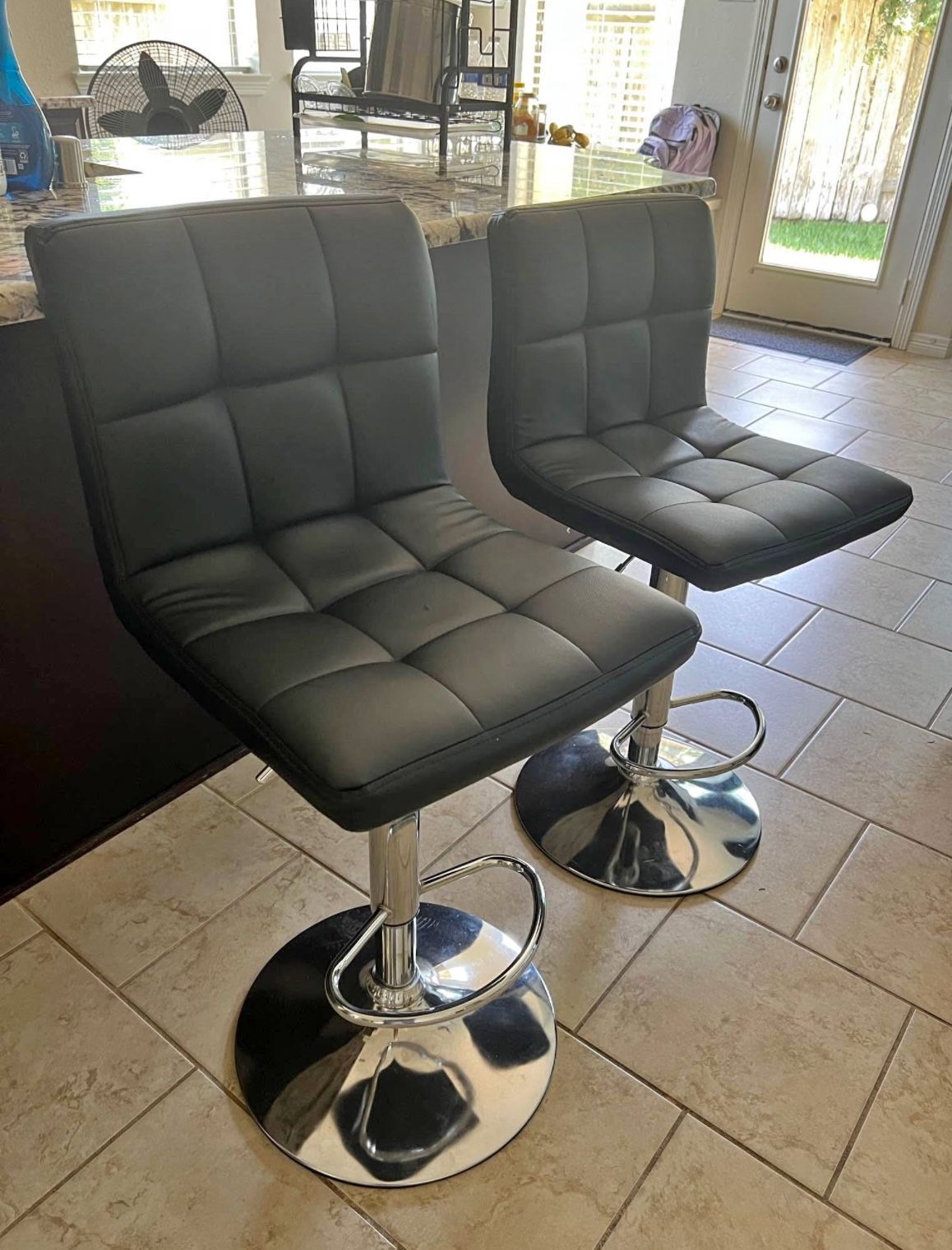 4 BLACK BAR/ISLAND STOOLS