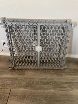 Regalo plastic gates
