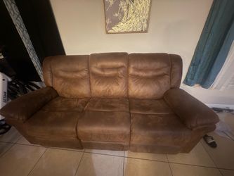 Reclining couch and love seat