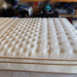 Saatva classic firm queen mattress and foundation base