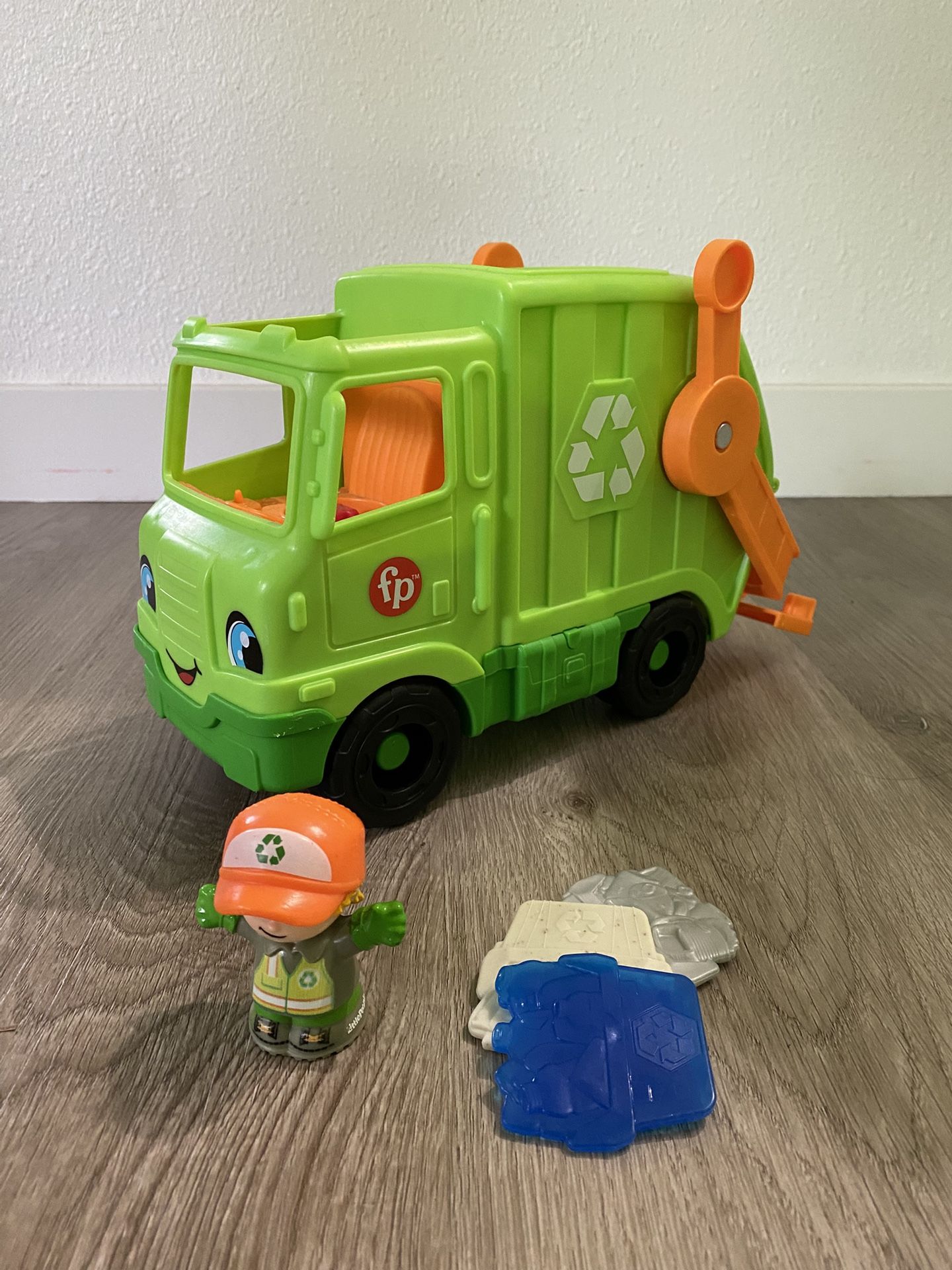 Garbage Trash Truck 