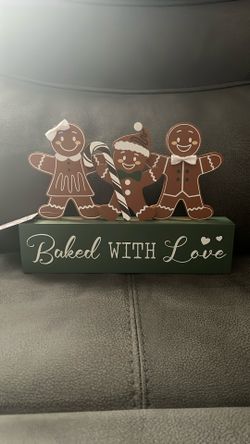 GINGERBREAD FAMILY 