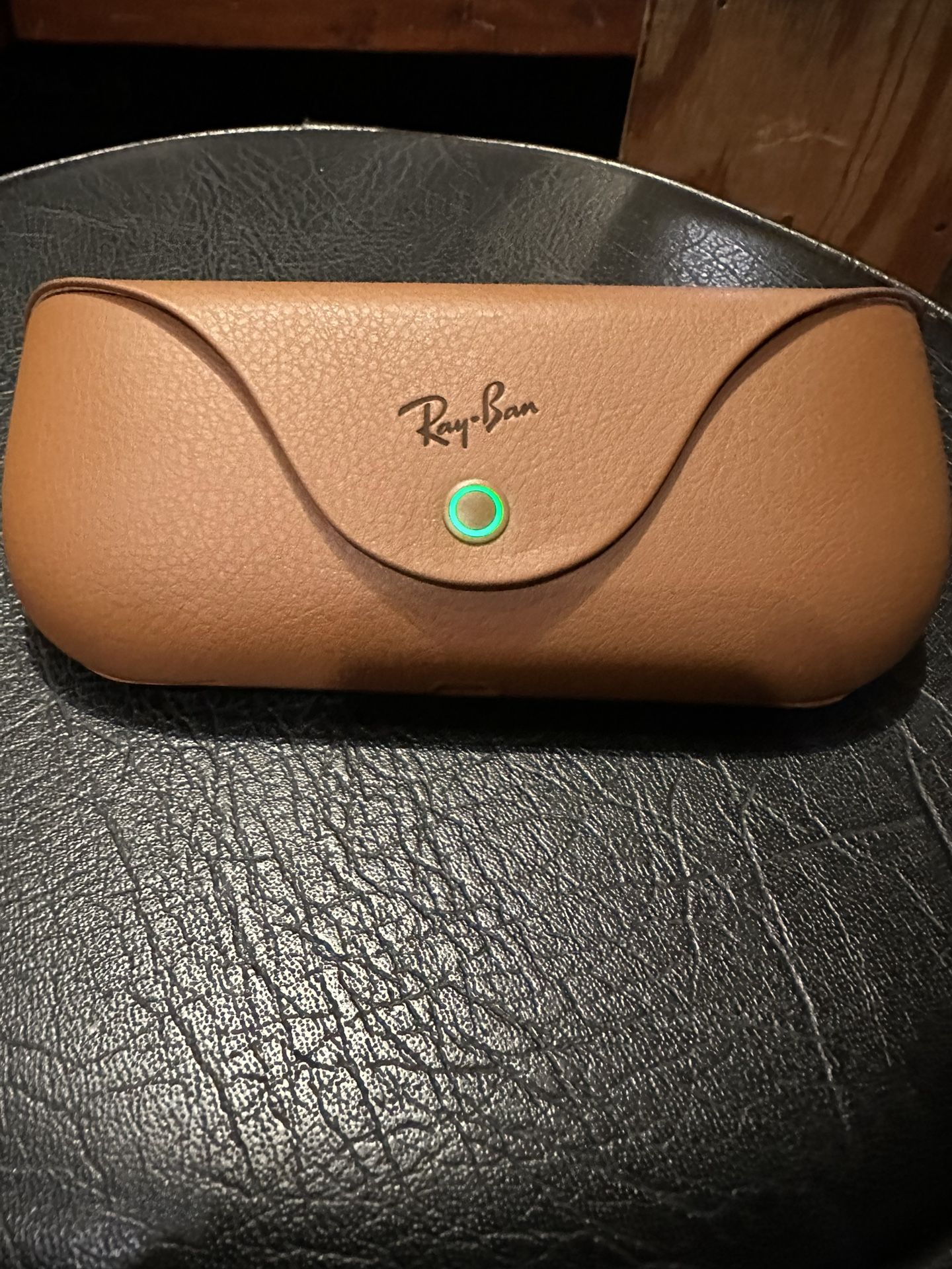 Ray Ban Meta Charging Case
