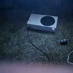 Xbox One With Extra Storage Controler And Headset 