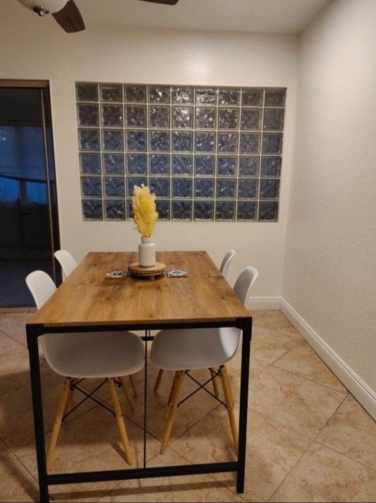 Kitchen Table And Chairs