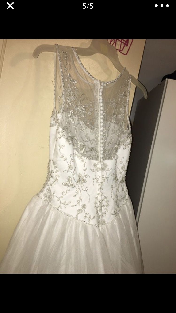 Wedding dress