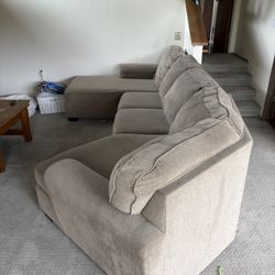 Large Sectional L Couch 