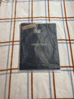 New black Essentials T shirt - description