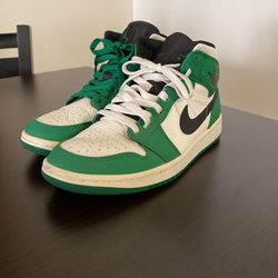 Jordan 1 Mid Pine Green 7.5M (Used)
