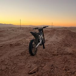 2025 surron ultra bee