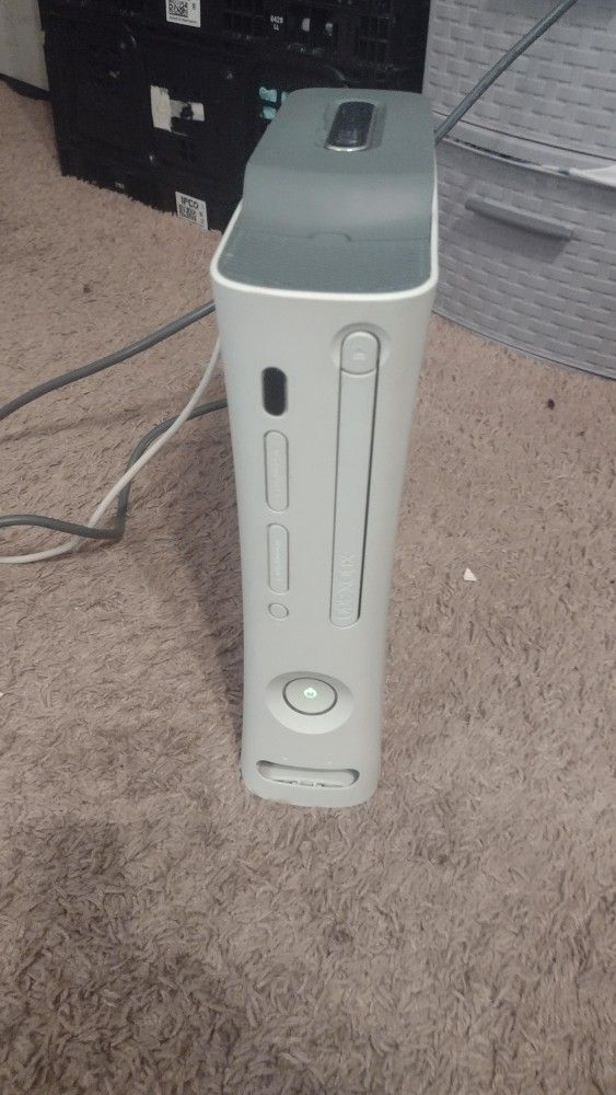 Xbox 360 Console With Cords And 1 controller