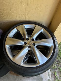 Infiniti FX50s wheels