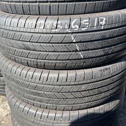 Set Of Tires (4) 215-65-17 Michelin