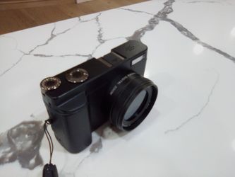 Black Digital Zoom Compact Camera