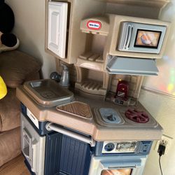 Play Kitchen