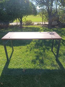 Computer desk