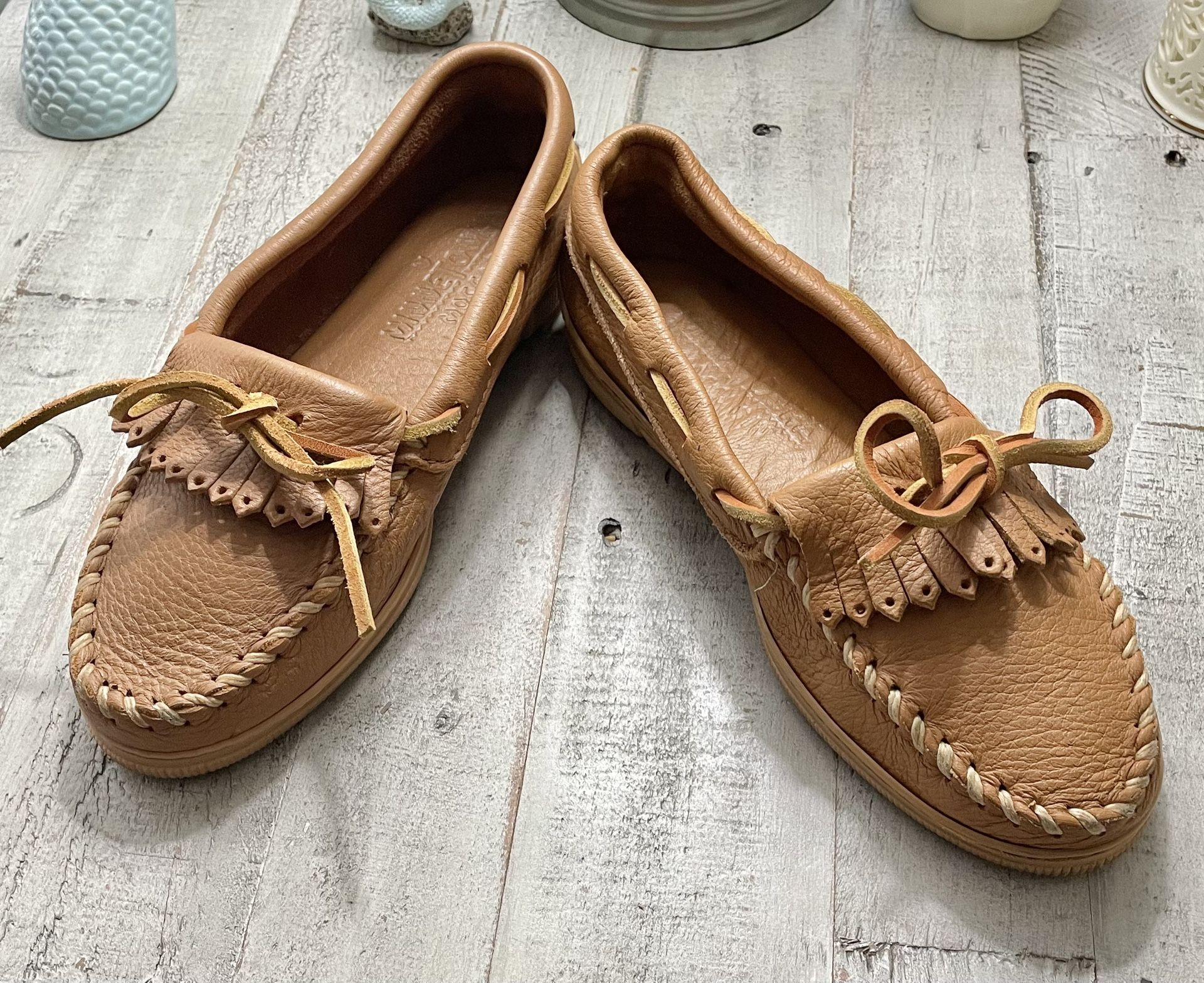 Minnetonka - Natural Leather Moccasins - Women’s Size 6.5 - Fringe -Rubber Sole