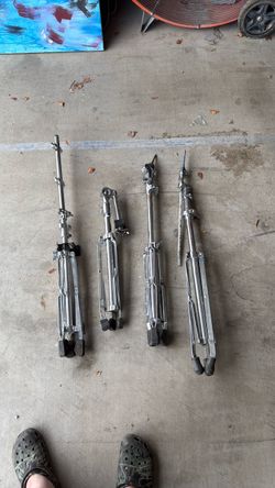 Drum hardware