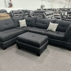New Reversible Nailhead Sectional .  Black .  104” X 75”.  Free Delivery !