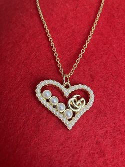 CHARM HEART PENDANT NECKLACE