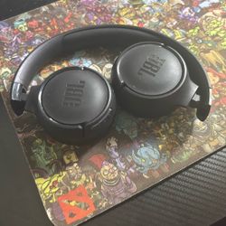 Bluetooth Jbl Headphones with box brand new