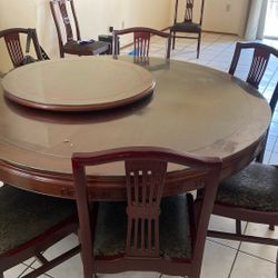 Lazy Susan With 8 Chairs 