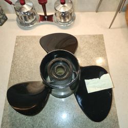 Michigan 15 x 23 Black Alum. Boat Propeller in Exc Cond