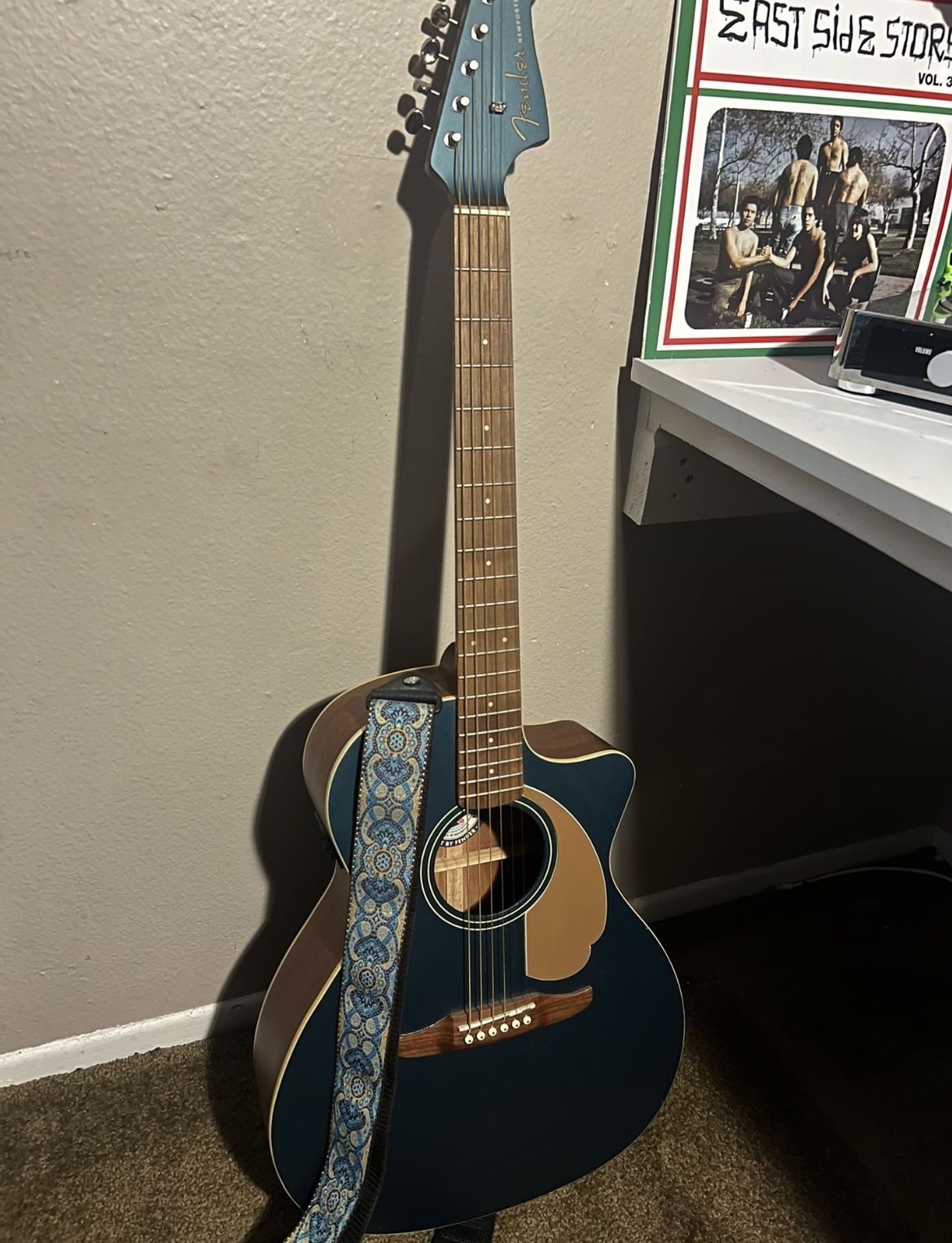 Fender Newporter Player Limited-Edition Acoustic-Electric Guitar Ocean Teal