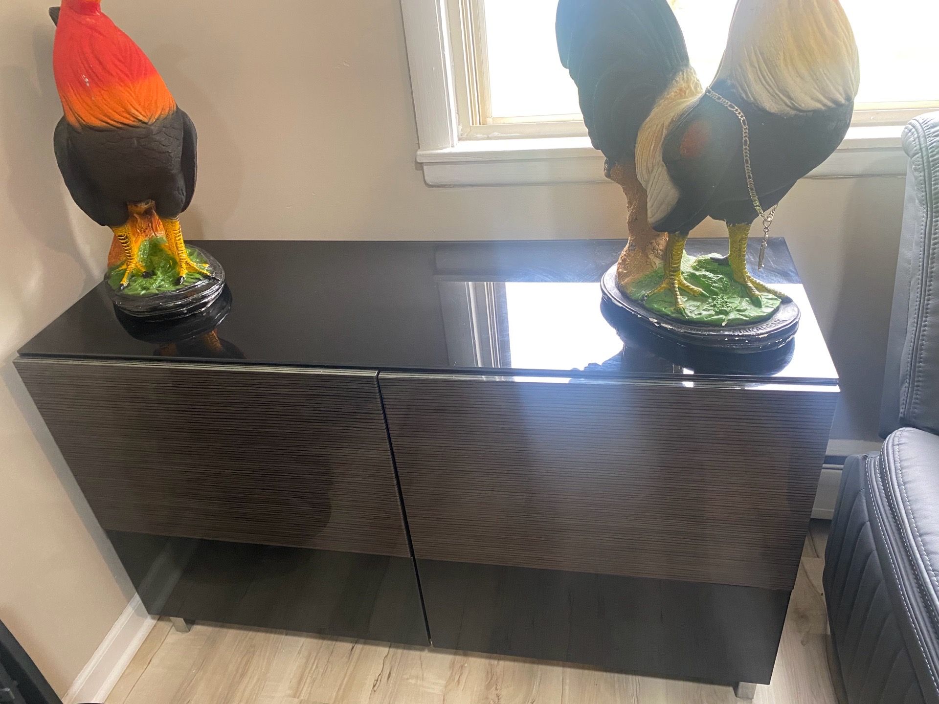 Tv stand
