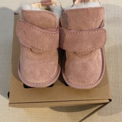 EMU Children’s Shoes Boots - Size 12-18 Months