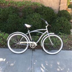 26” Huffy Cranbrook Men’s Light Silver Beach Cruiser 