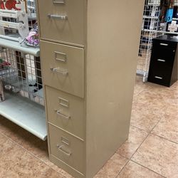 4 Drawer File Cabinet 