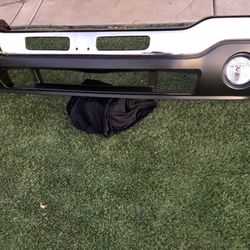 GMC Sierra NEW BUMPER  1999-07