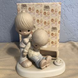 1978 Precious Moments Figurine “Love Lifted Me” W/Box E-5201