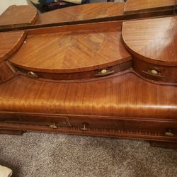 Antique Vanity With Mirror 