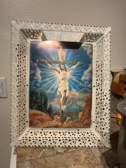 VINTAGE Jesus On The Cross Lighted LENTICULAR Standing Or Wall Hung Metal Framed 3D