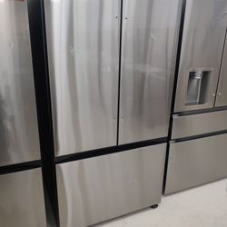 New Samsung
32 cu. ft. Mega Capacity Standard Depth 3-Door French Door Refrigerator in Stainless Ste