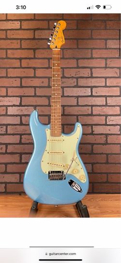 Mexican Stratocaster light blue/white