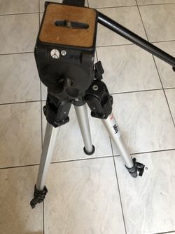 BOGEN PROFESSIONAL TRIPOD 3011