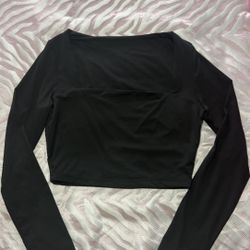 Black Long Sleeve Crop Top 