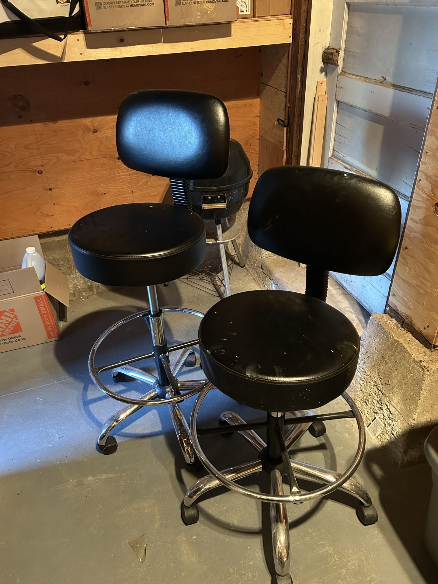 2x Adjustable Working Stools