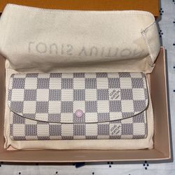 Louis Vuitton Emilie Wallet 