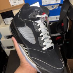 Jordan 5 Black Metallic Reimagined Size 9.5M 11.5M 12M DS