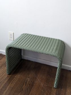 Green All-Weather Woven Wicker Waterfall Accent Table / Bench
