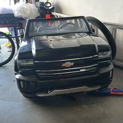 Kid Truck 2018 Silverado Roll play (kid Truck)